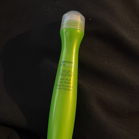 Garnier Skin Renew Anti Puff Eye Roller - Picture 2 of 2